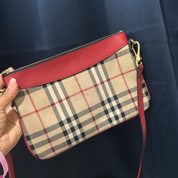 ❤️BURBERRY Horseferry Check Peyton Crossbody Clutch Bag Red - Picture 5 of 15